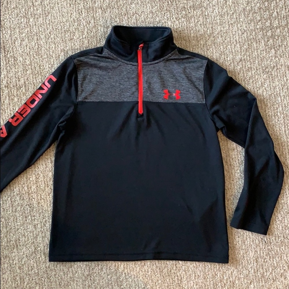 Under Armour boys 3/4 zip pullover, size S